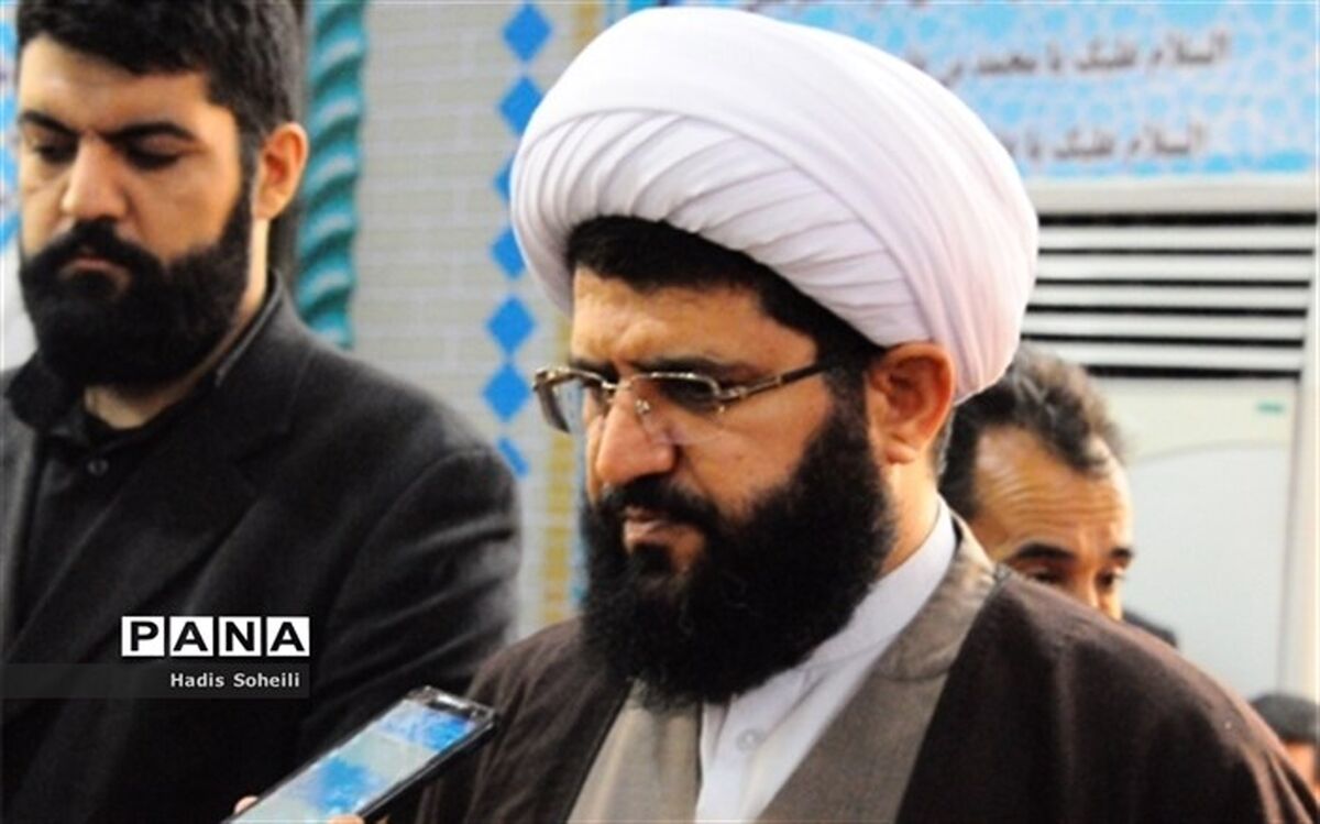 برپایی میز خدمت ادارات در نماز جمعه شهرقدس