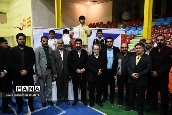 منطقه آزاد اروند قهرمان مسابقات کشتی فرنگی چند جانبه کشور