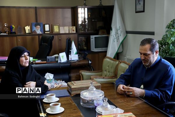 مراسم روز تکریم مادران و همسران شهدا