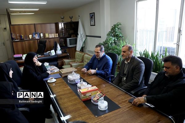 مراسم روز تکریم مادران و همسران شهدا