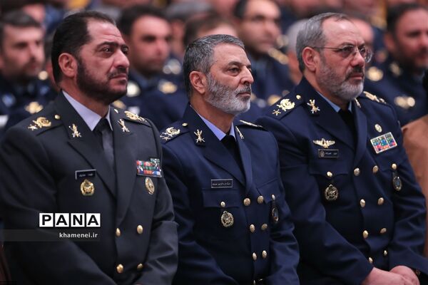 دیدار فرماندهان و کارکنان نیروی هوایی ارتش با فرمانده کل قوا