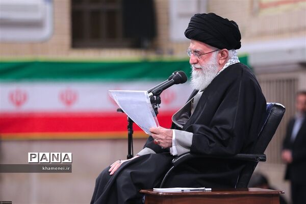 دیدار فرماندهان و کارکنان نیروی هوایی ارتش با فرمانده کل قوا