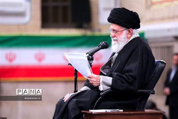 دیدار فرماندهان و کارکنان نیروی هوایی ارتش با فرمانده کل قوا
