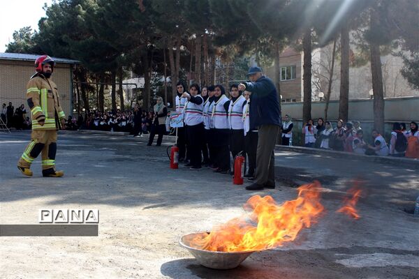 برگزاری همایش یاوران انقلاب سازمان دانش آموزی در استان البرز