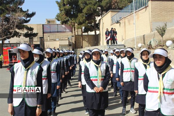 برگزاری همایش یاوران انقلاب سازمان دانش آموزی در استان البرز