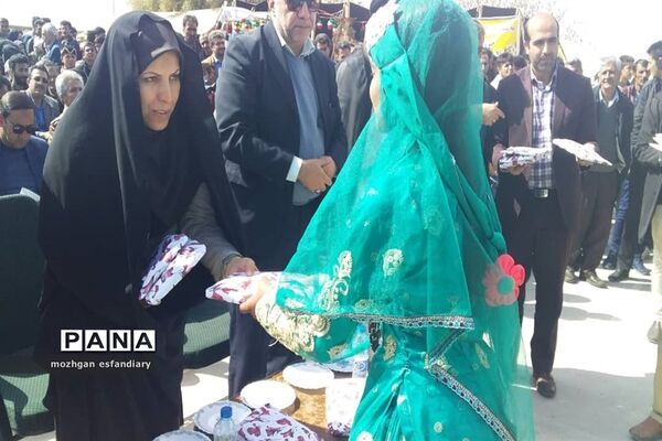 جشنواره عشایری ایل خمسه به مناسبت دهه فجر در نی ریز