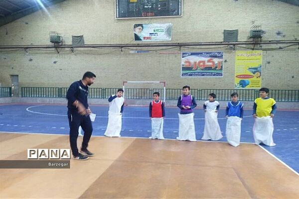 مسابقات ورزشی دبستان غیر انتفاعی برهان ابرکوه