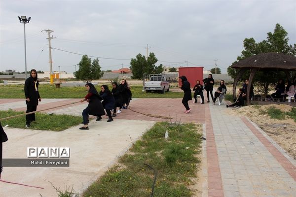 مسابقات بازی های بومی و محلی جشنواره ورزشی دا رشته طناب کشی در بوشهر