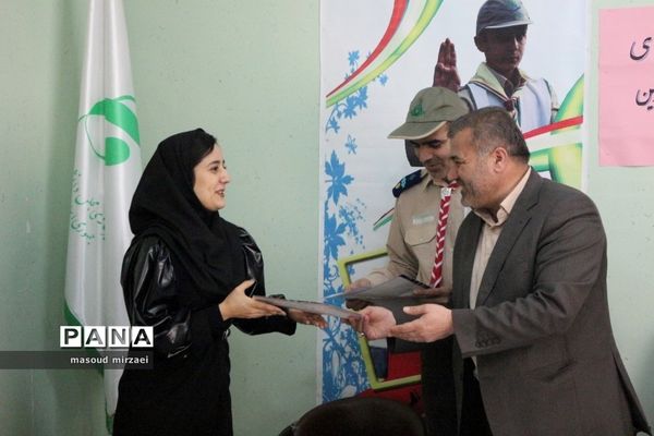 نخستین نشست اعضای شورای دانش آموزی استان قزوین