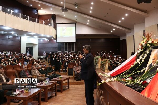 همایش بزرگ یاوران انقلاب در ناحیه 7 آموزش و پرورش  مشهد مقدس