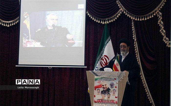 نماینده ولی فقیه در آذربایجان شرقی: هرکس علاقمند به ایران است در راهپیمایی22 بهمن ماه شرکت می کند