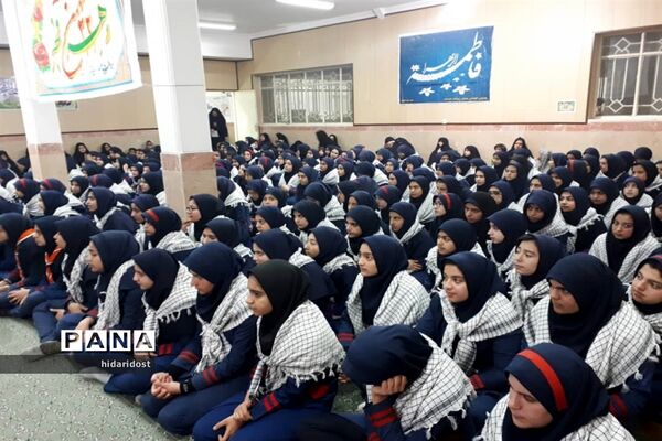 اجرای طرح لاله‌های روشن در ابرکوه