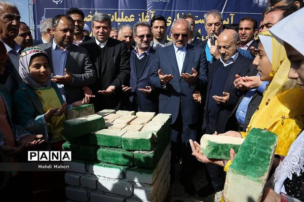 آیین خشت‌گذاری وآغاز عملیات ساخت مجتمع آموزشی استثنایی  شهیدسردار سلیمانی فشافویه