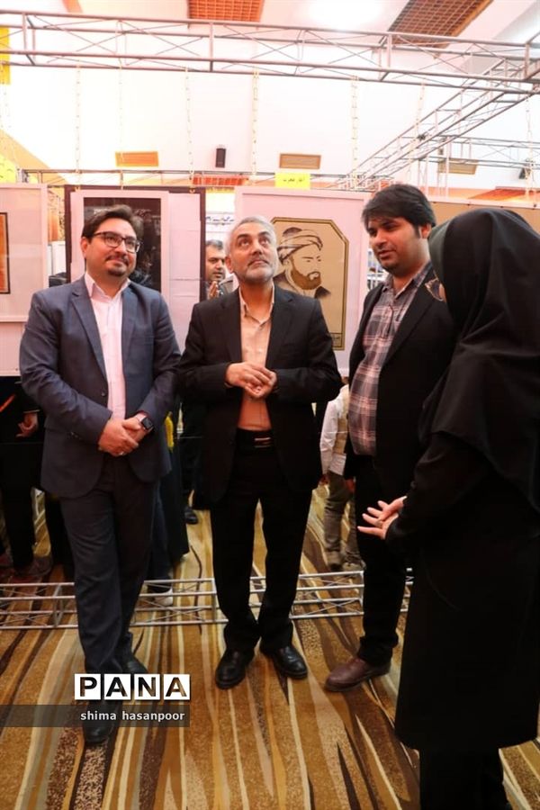 هنرستان فنی دخترانه سمیه آبادان برای اولین بار در خوزستان نخستین جشنواره هویت من در گذر زمان