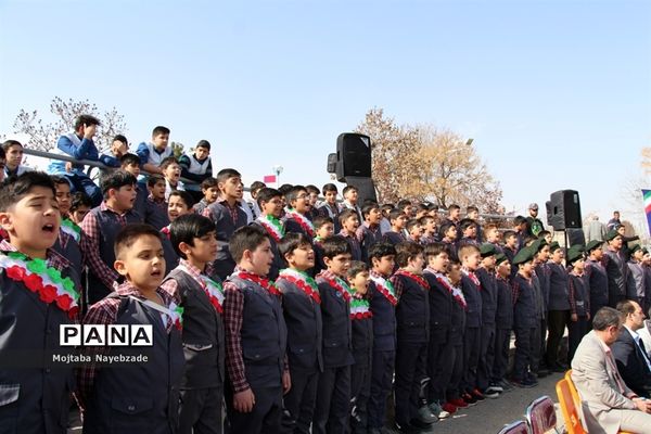 جشن یاوران انقلاب در ناحیه 3 آموزش و پرورش مشهد