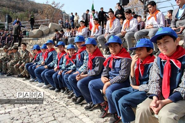جشن یاوران انقلاب در ناحیه 3 آموزش و پرورش مشهد