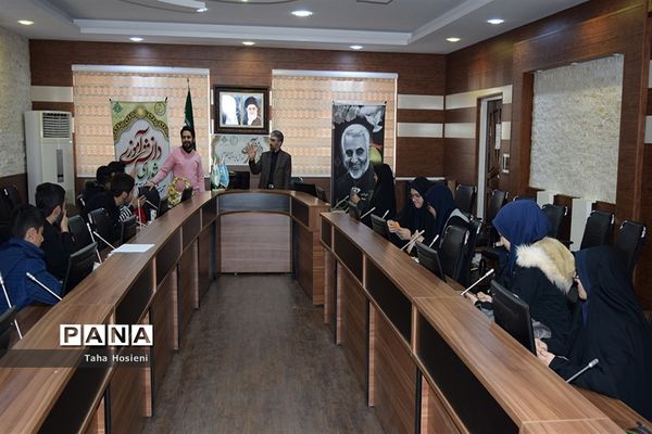 جلسه شورای دانش آموزی درمنطقه 14