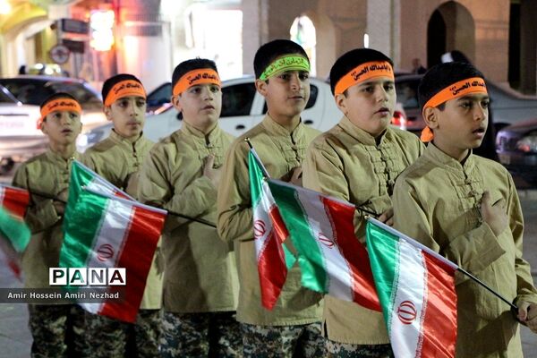 اجرای سرود نمایشی در میدان امیرچخماق یزد