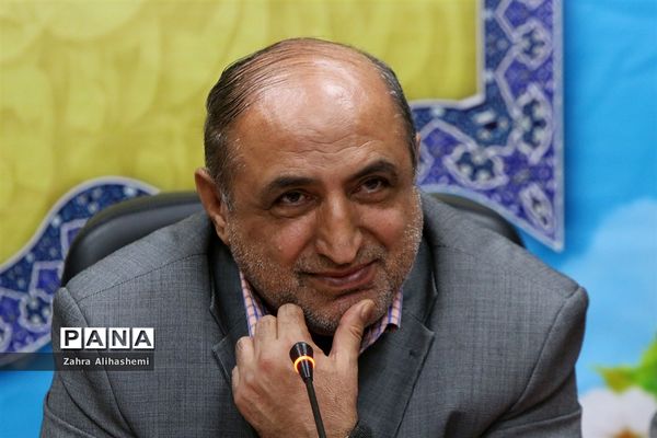 جلسه روسای مناطق نوزده گانه و شورای معاونان اداره‌کل آموزش و پرورش شهر تهران