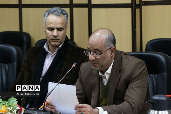 جلسه روسای مناطق نوزده گانه و شورای معاونان اداره‌کل آموزش و پرورش شهر تهران