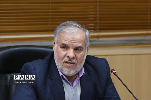 جلسه روسای مناطق نوزده گانه و شورای معاونان اداره‌کل آموزش و پرورش شهر تهران