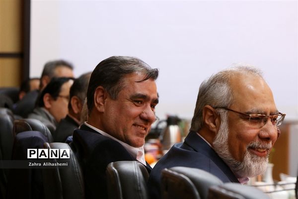 جلسه روسای مناطق نوزده گانه و شورای معاونان اداره‌کل آموزش و پرورش شهر تهران