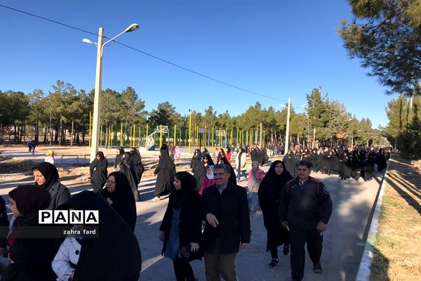 برگزاری همایش  پیاده‌روی خانوادگی “صبح و نشاط” در نی ریز