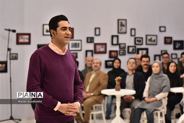 برنامه تلویزیونی چهل تیکه
