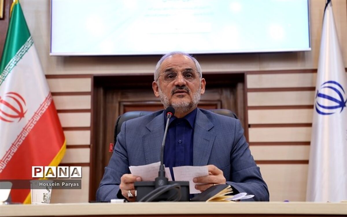 وزیرآموزش‌ و پرورش: باید از نقد دانش‌آموزان استقبال شود