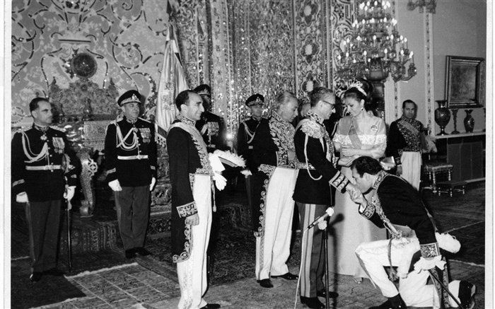 افشای آخرین تصمیمات دربار برای جلوگیری از پیروزی انقلاب به روایت اردشیر زاهدی+ویدئو