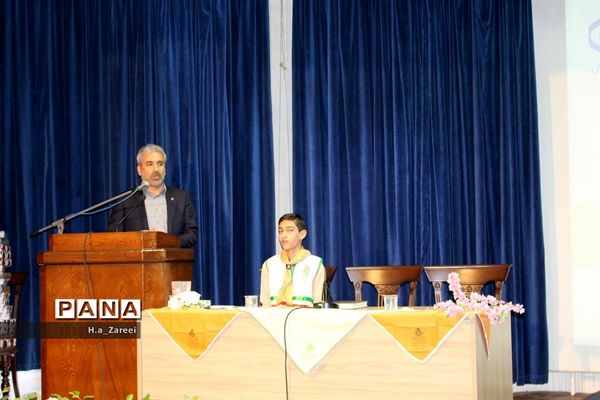 تجلیل از برگزیدگان دلنوشته دانش‌آموزی سومین دوره بازدید از تامین اجتماعی