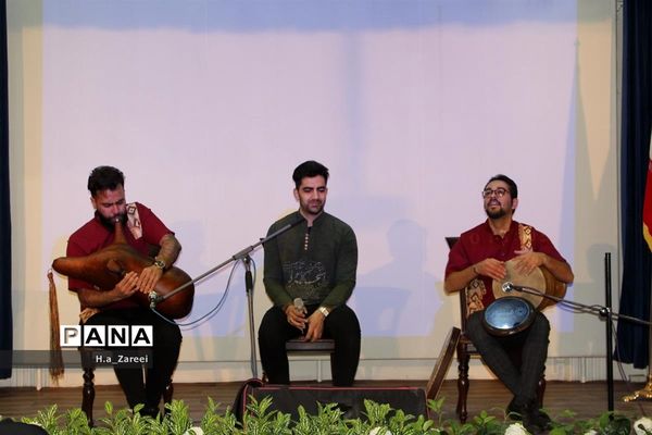 تجلیل از برگزیدگان دلنوشته دانش‌آموزی سومین دوره بازدید از تامین اجتماعی