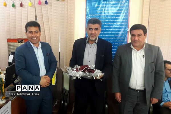 آیین توزیع شیر رایگان مدارس مسجدسلیمان