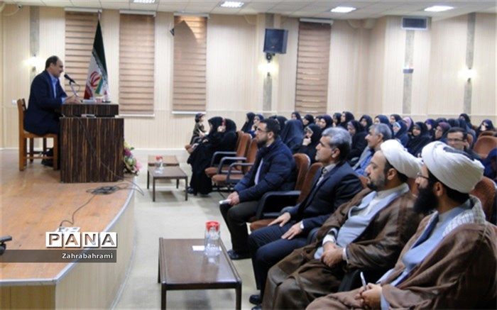 معاون پرورشی و تربیت بدنی آموزش و پرورش پاکدشت:معلم پرورشی باید محور سیستم تربیتی شود