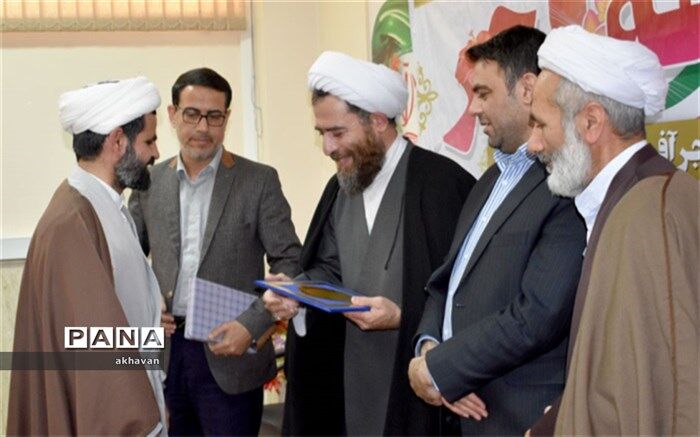 طرح امام محله و مسجد تراز انقلاب در مساجد منتخب یزد اجرا می‌شود