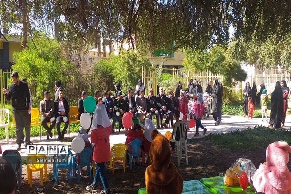 برگزاری جشن انقلاب مهدهای کودک بهزیستی باهمکاری کانون پرورشی فکری درشهرستان حمیدیه