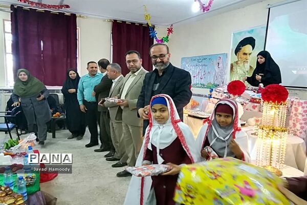 برگزاری جشن تکلیف دانش آموزان پایه سوم دبستان ام البنین شهرستان حمیدیه