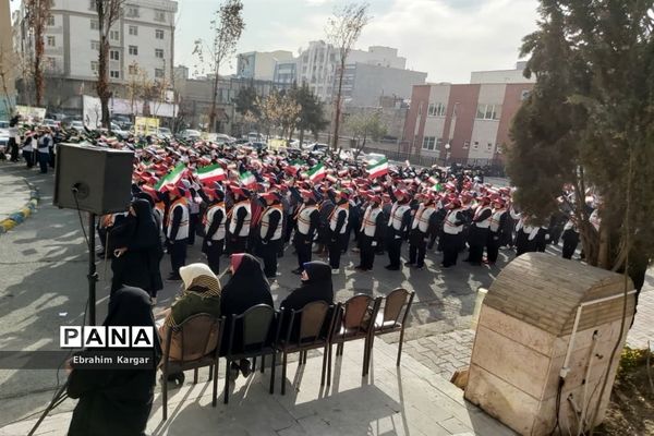 صبحگاه مشترک اعضای پیشتازان منطقه 5