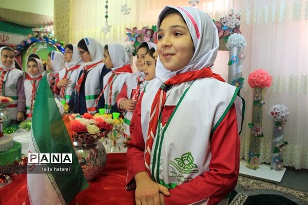 جشن دهه فجر در مدرسه تمام تشکیلاتی پنج تن آل عبا ناحیه 3 تبریز