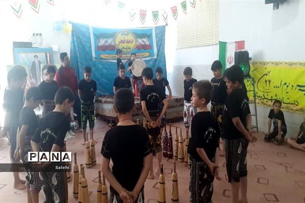 جشن  انقلاب در دبستان شهید رجایی مهردشت ابرکوه
