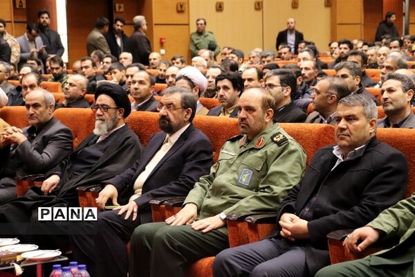 رونمایی از پوستر کنگره بین المللی مکتب شهید سلیمانی در تالار معلم تبریز