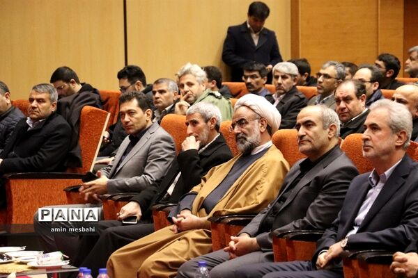 رونمایی از پوستر کنگره بین المللی مکتب شهید سلیمانی در تالار معلم تبریز