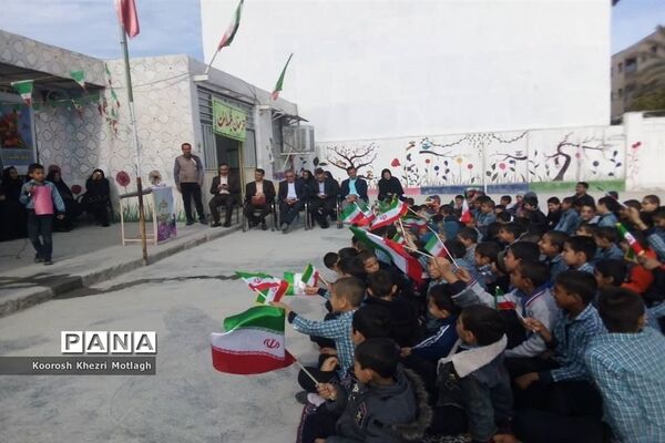 برگزاری جشن‌های دهه فجر در مدارس کازرون