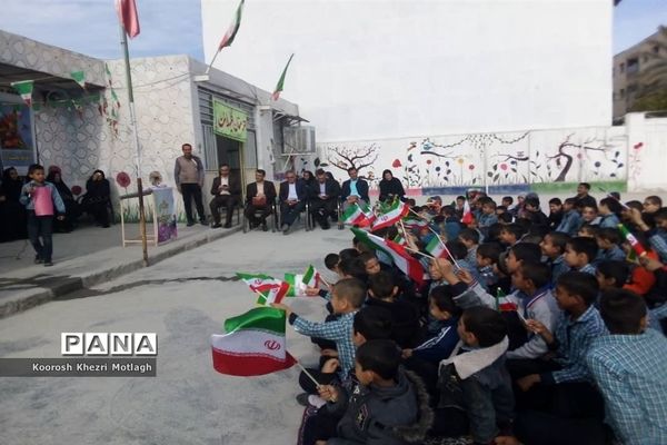برگزاری جشن‌های دهه فجر در مدارس کازرون