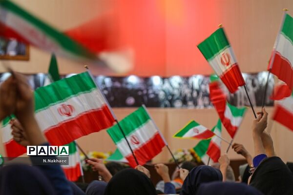 همایش یاوران انقلاب