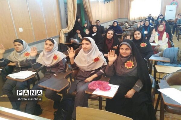 برگزاری جلسه آموزشی همیار مشاور در ناحیه یک شهرری