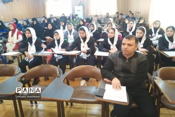 برگزاری جلسه آموزشی همیار مشاور در ناحیه یک شهرری