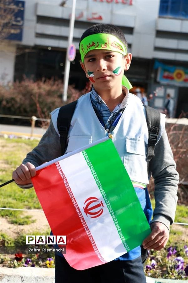 حضور مردم شیراز در راهپیمایی  ۲۲ بهمن ماه