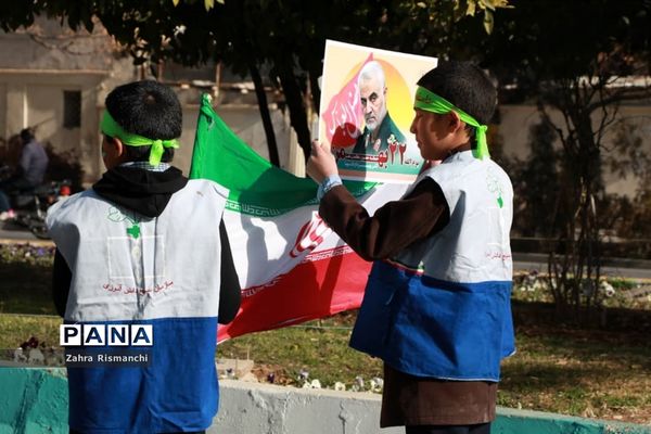 حضور مردم شیراز در راهپیمایی  ۲۲ بهمن ماه