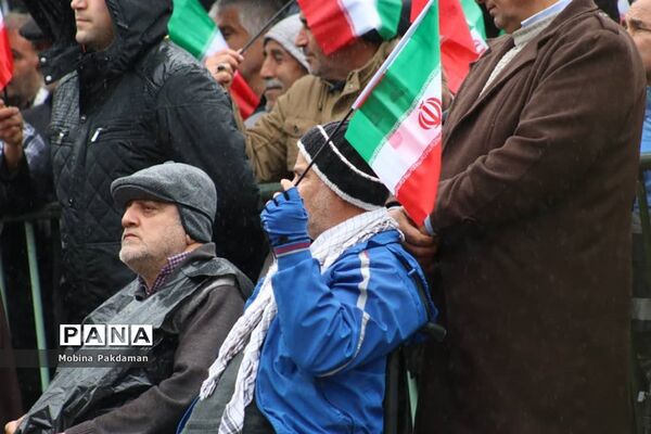راه‌پیمایی مردم ساری در روز ۲۲ بهمن